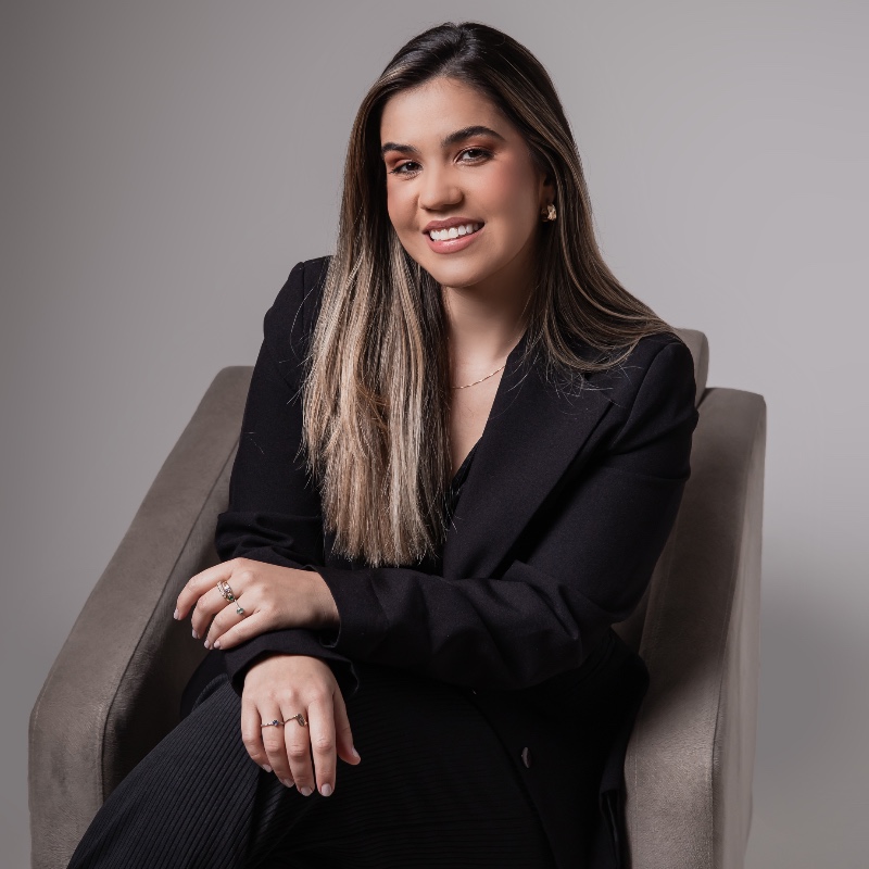 Thais Prado, fisioterapeuta em Taubaté - SP